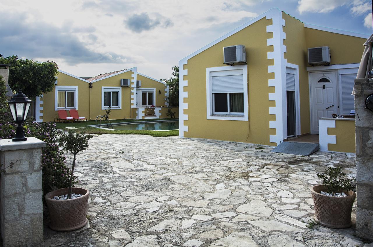Plakalona Apartments Εξώπολη Εξωτερικό φωτογραφία